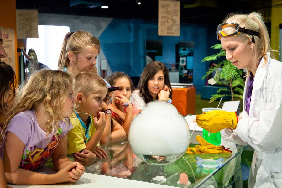 Questacon – Image courtesy VisitCanberra Questacon – Image courtesy VisitCanberra